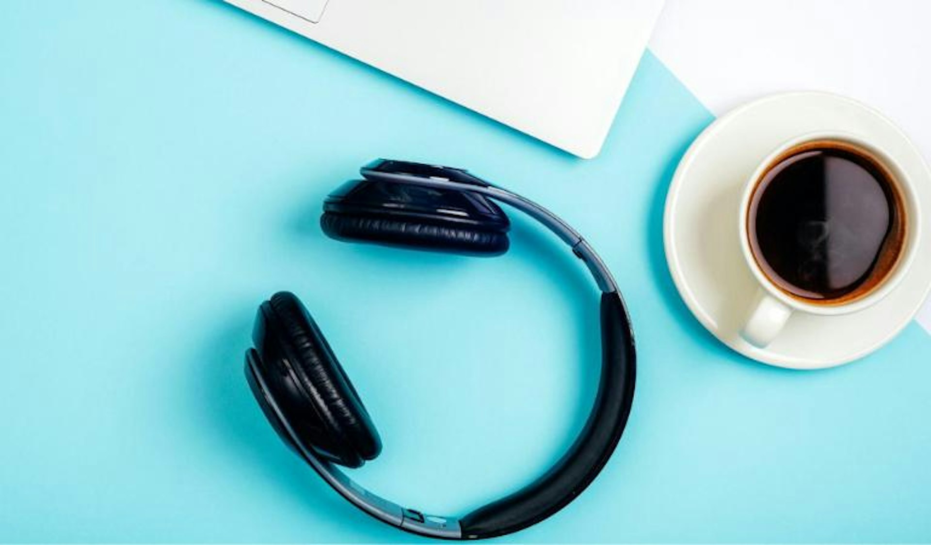 This is everything you need to know about choosing podcast headphones.